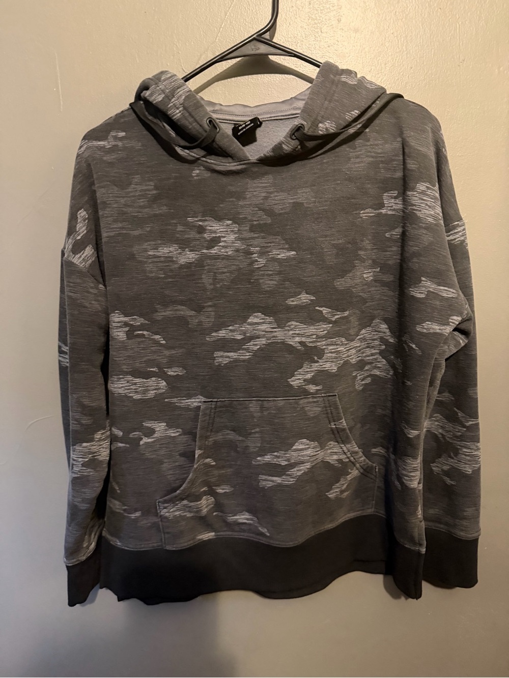 Women’s Gray Camouflage Hoodie Sweatshirt - Unbranded